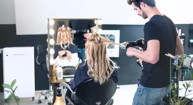 technologia zimnej plazmy, oczyszczanie dekontaminacja dezynfekcja sanityzacja powietrza, salon fryzjerski, kosmetyczka, beauty