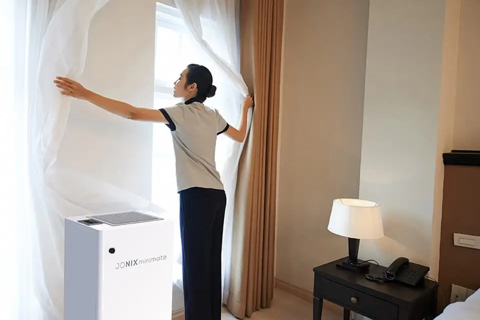 jonix mate, dekontaminacja dezynfekcja sanityzacja oczyszczanie powietrza i powierzchni, technologia zimnej plazmy, hotel, dello air